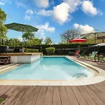 Maloan, Avec Piscine 別荘 Saint-Julien-de-Lampon